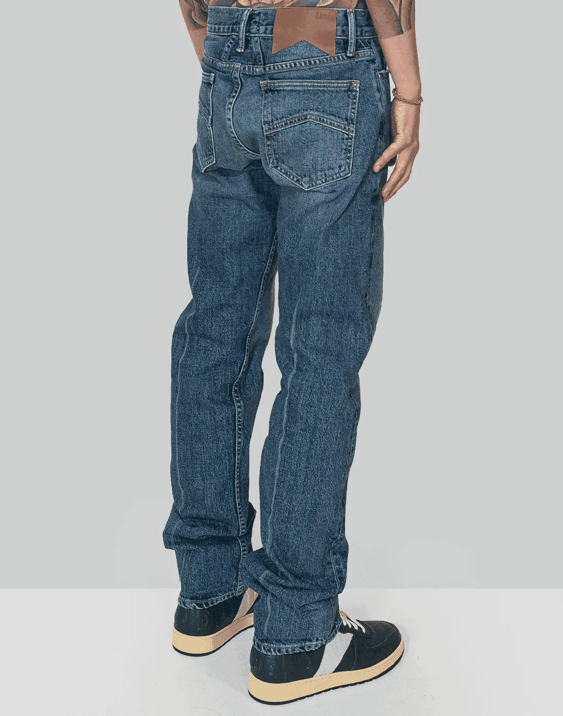 CLASSIC DENIM