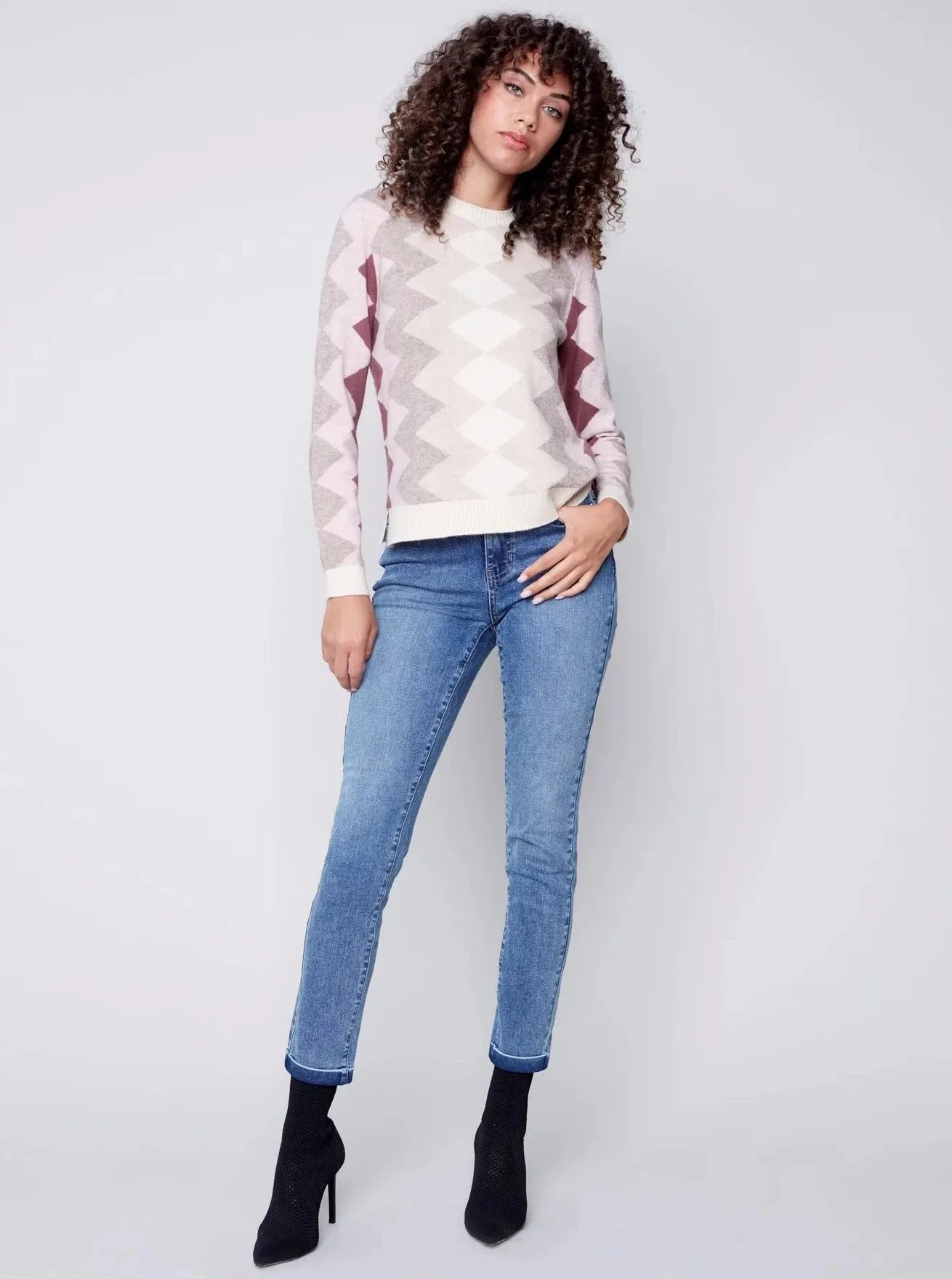 Crewneck Plushy Sweater Zig Zag Design [Powder-C2520]