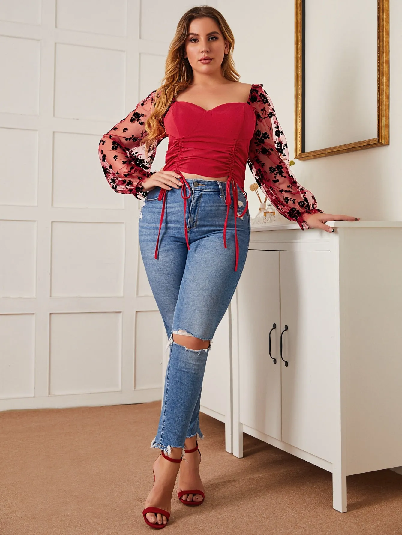 Floral Zipper Long Sleeve Sweetheart Crop Plus Size Blouse