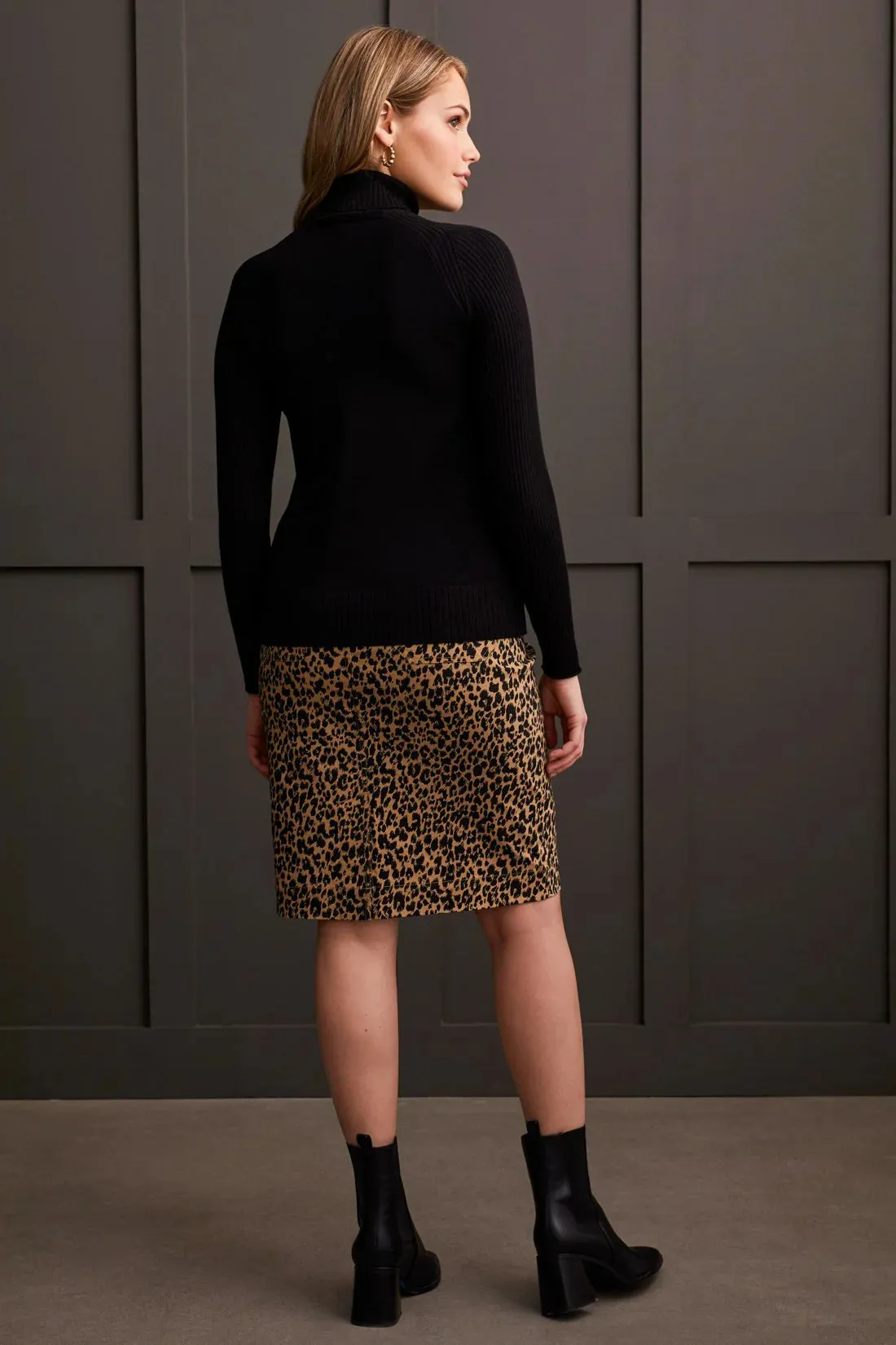 Long Sleeve Turtleneck Sweater [Black-1916O]