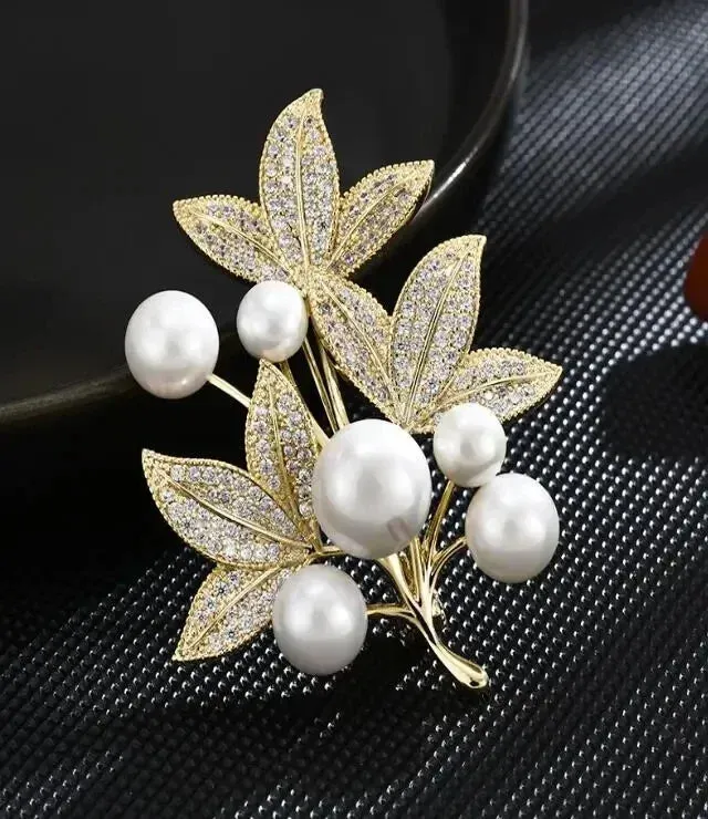 Mallow Leather Brooch Pin